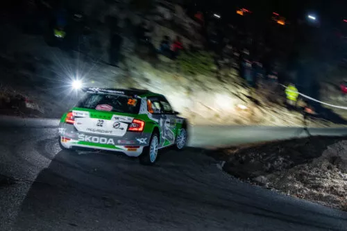 Rallye_Monte-Carlo_nouvelle_victoire_en_WRC2_pour_Andreas_Mikkelsen_au_volant_de_la_SKODA_FABIA_Rally2evo_2