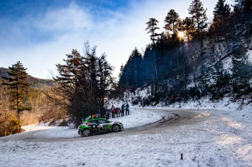 Rallye_Monte-Carlo_nouvelle_victoire_en_WRC2_pour_Andreas_Mikkelsen_au_volant_de_la_SKODA_FABIA_Rally2evo_8